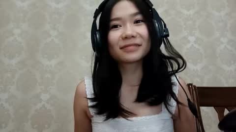 Snapshot of dorothygreene chatting on October 14, 10:05 am YuKi online show from October 14, 10:05 am