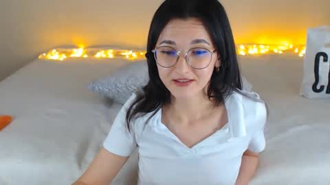 Your Dorotty online show from December 5, 4:42 am