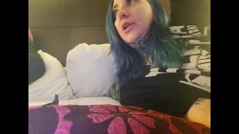 dosedgirl online show from December 14, 12:01 pm