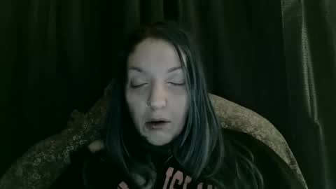 dosedgirl online show from January 1, 9:07 am