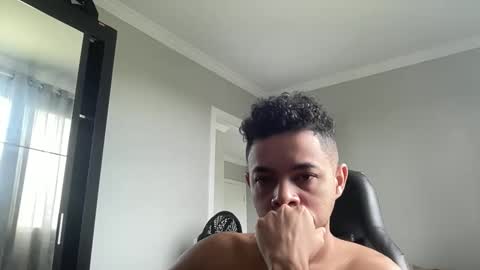 dotadinha online show from March 30, 3:57 pm