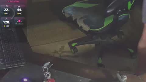 DotYourEyezez  online show from October 2, 9:55 pm