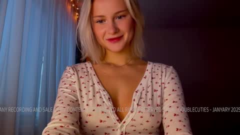 Snapshot of doublecuties chatting on January 9, 3:15 am Lana Eva dont forget to give us a thumb up online show from January 9, 3:15 am