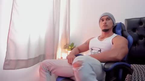 Isabella and Alessandro online show from May 15, 2:24 pm