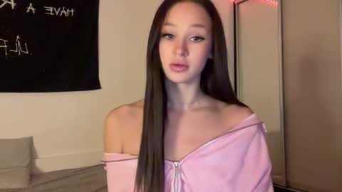 MOLLYYYY dont forget to give me a thumb up online show from October 10, 1:32 pm