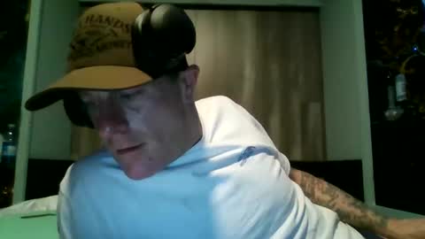 doucettej893 online show from February 19, 2:51 am