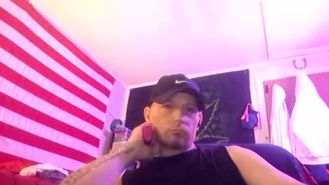 Snapshot of dougiebisme chatting on April 6, 11:49 pm dougiebisme online show from April 6, 11:49 pm