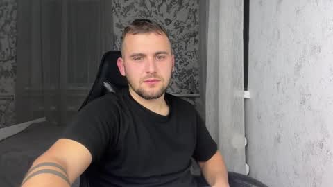 douglas_666 online show from October 25, 7:19 pm