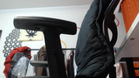 Snapshot of douglas_drake chatting on January 4, 6:09 am douglas_drake online show from January 4, 6:09 am