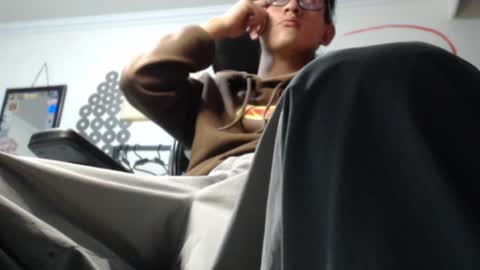 Snapshot of douglas_drake chatting on January 13, 5:01 am douglas_drake online show from January 13, 5:01 am