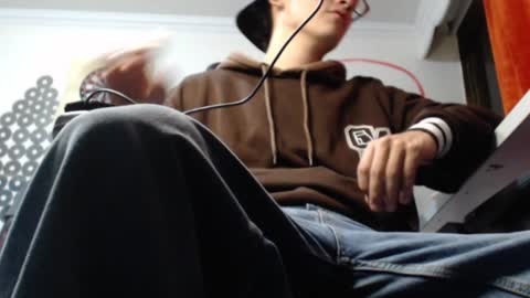 Snapshot of douglas_drake chatting on January 14, 2:29 am douglas_drake online show from January 14, 2:29 am