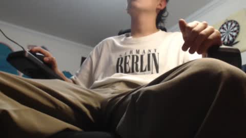 Snapshot of douglas_drake chatting on January 18, 2:36 am douglas_drake online show from January 18, 2:36 am