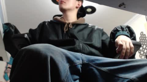 Snapshot of douglas_drake chatting on January 25, 6:55 am douglas_drake online show from January 25, 6:55 am