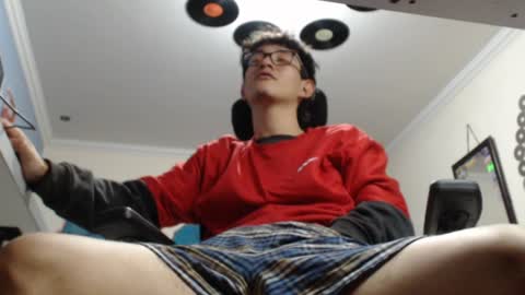 Snapshot of douglas_drake chatting on January 31, 5:09 am douglas_drake online show from January 31, 5:09 am