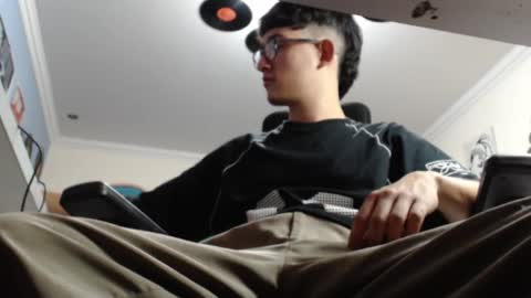 Snapshot of douglas_drake chatting on February 11, 3:08 am douglas_drake online show from February 11, 3:08 am