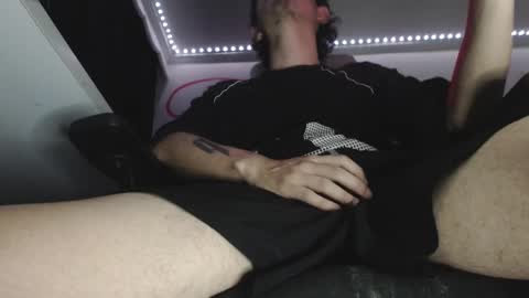 Snapshot of douglas_drake chatting on October 18, 11:05 pm douglas_drake online show from October 18, 11:05 pm