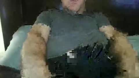 Snapshot of downtown831 chatting on April 5, 5:48 am downtown831 online show from April 5, 5:48 am