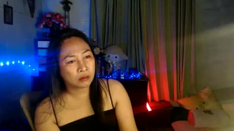 doyouwantme143 online show from June 10, 1:21 pm