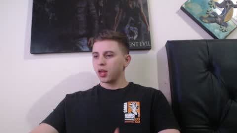 draco_boy2000 online show from December 3, 7:11 pm