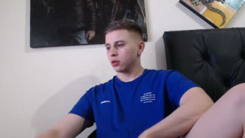 draco_boy2000 online show from December 12, 7:15 pm