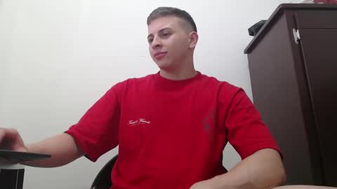 draco_boy2000 online show from October 6, 9:23 pm