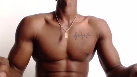 Snapshot of drake_brown_23 chatting on September 22, 6:04 am Drake 23 online show from September 22, 6:04 am