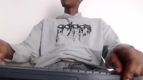 Snapshot of drake_brown_23 chatting on September 30, 4:06 am Drake 23 online show from September 30, 4:06 am