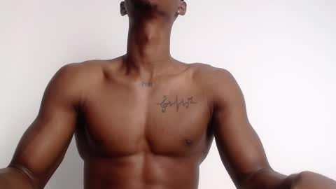 Snapshot of drake_brown_23 chatting on October 7, 8:11 am Drake 23 online show from October 7, 8:11 am