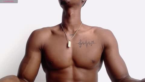 Snapshot of drake_brown_23 chatting on October 19, 12:39 pm Drake 23 online show from October 19, 12:39 pm