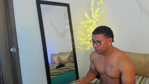 drake_jhons online show from May 4, 4:14 pm
