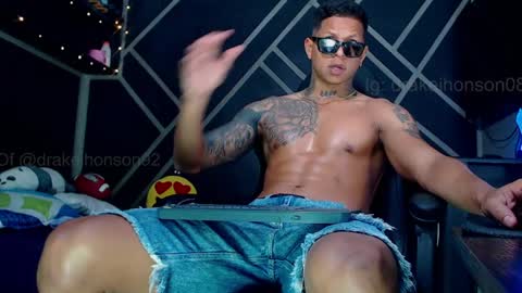 Drake online show from March 28, 4:06 pm