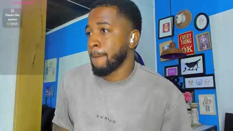 ---Drake--- online show from October 6, 3:20 pm