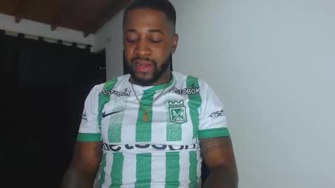 Snapshot of drake_nassir4 chatting on February 13, 5:03 am ---Drake--- online show from February 13, 5:03 am