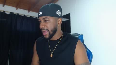 Snapshot of drake_nassir4 chatting on February 13, 11:45 pm ---Drake--- online show from February 13, 11:45 pm