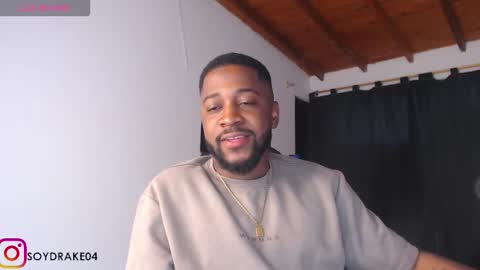 Snapshot of drake_nassir4 chatting on March 9, 2:04 am ---Drake--- online show from March 9, 2:04 am