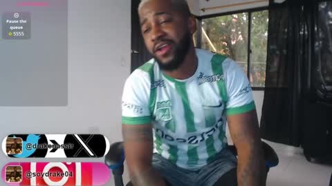 Snapshot of drake_nassir4 chatting on March 25, 8:26 pm ---Drake--- online show from March 25, 8:26 pm