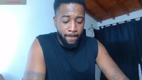 Snapshot of drake_nassir4 chatting on July 2, 5:02 am ---Drake--- online show from July 2, 5:02 am