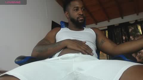 Snapshot of drake_nassir4 chatting on July 3, 10:05 pm ---Drake--- online show from July 3, 10:05 pm