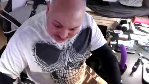 Snapshot of drake_r_darkrose chatting on October 7, 3:31 pm Drake D Vamp aka Drake DarkRose online show from October 7, 3:31 pm