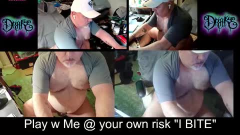 Snapshot of drake_r_darkrose chatting on January 10, 10:39 am Drake D Vamp aka Drake DarkRose online show from January 10, 10:39 am