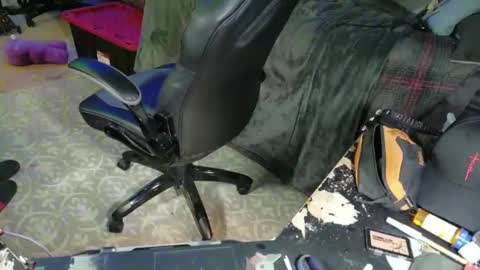 Snapshot of drake_r_darkrose chatting on January 18, 5:00 am Drake D Vamp aka Drake DarkRose online show from January 18, 5:00 am