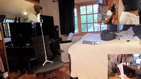 Snapshot of drakeoc chatting on March 8, 1:39 am drakeoc online show from March 8, 1:39 am