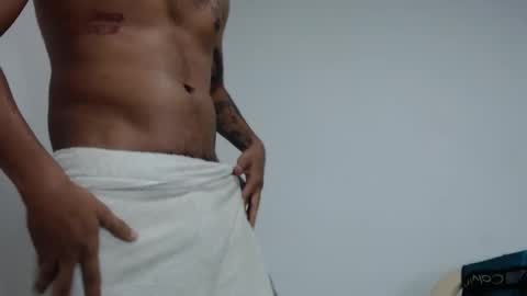 Snapshot of drako_monstercock chatting on December 19, 9:05 am drako_monstercock online show from December 19, 9:05 am