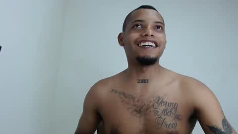 Snapshot of drako_monstercock chatting on January 16, 10:14 pm drako_monstercock online show from January 16, 10:14 pm