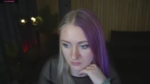 Snapshot of dramaquenn chatting on February 27, 6:57 am Lina online show from February 27, 6:57 am