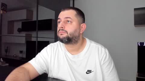 Snapshot of draven_a chatting on January 16, 4:17 am Draven A online show from January 16, 4:17 am