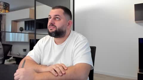 Snapshot of draven_a chatting on February 7, 2:47 pm Draven A online show from February 7, 2:47 pm