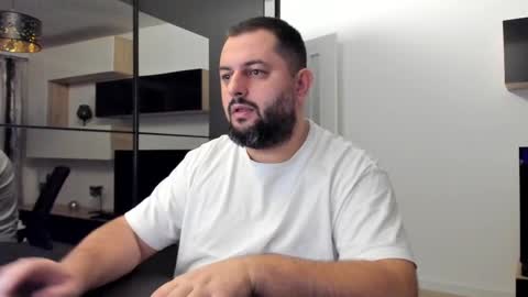 Snapshot of draven_a chatting on February 15, 4:36 am Draven A online show from February 15, 4:36 am