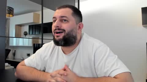 Snapshot of draven_a chatting on February 15, 10:44 am Draven A online show from February 15, 10:44 am