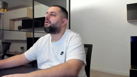 Snapshot of draven_a chatting on February 22, 7:03 pm Draven A online show from February 22, 7:03 pm